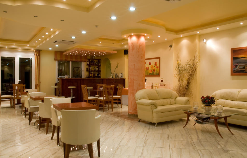 Lazaratos Hotel Kouvalata Екстериор снимка