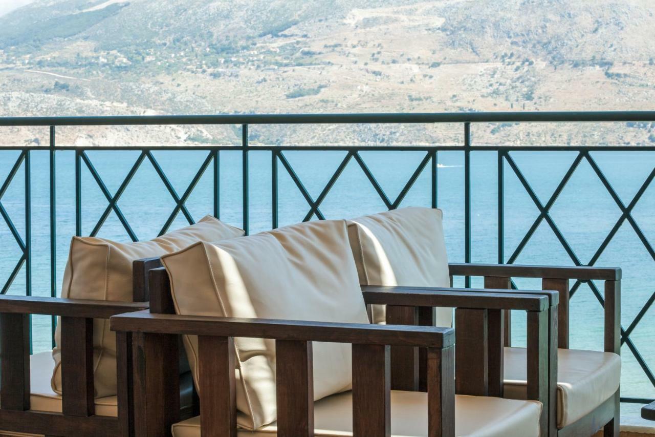 Lazaratos Hotel Kouvalata Екстериор снимка