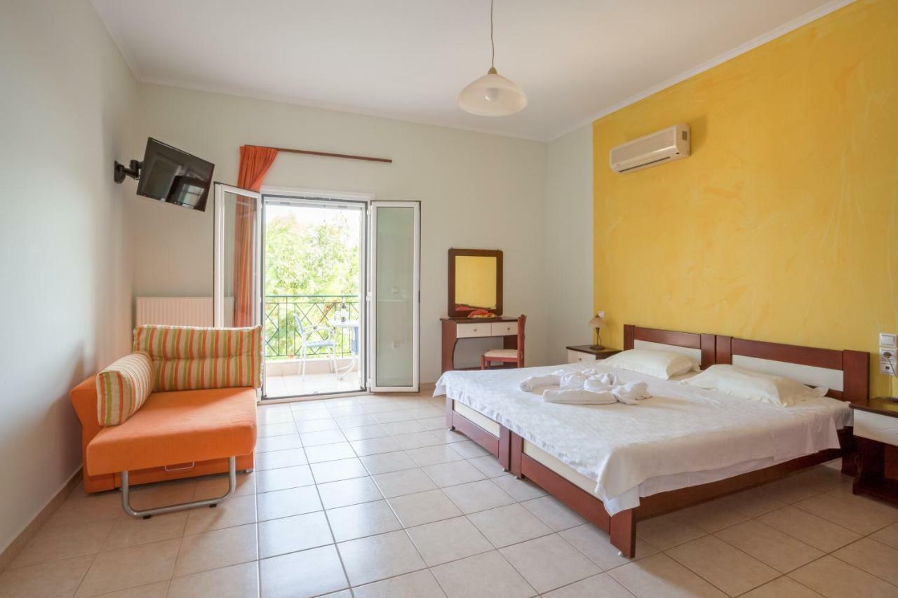 Lazaratos Hotel Kouvalata Екстериор снимка